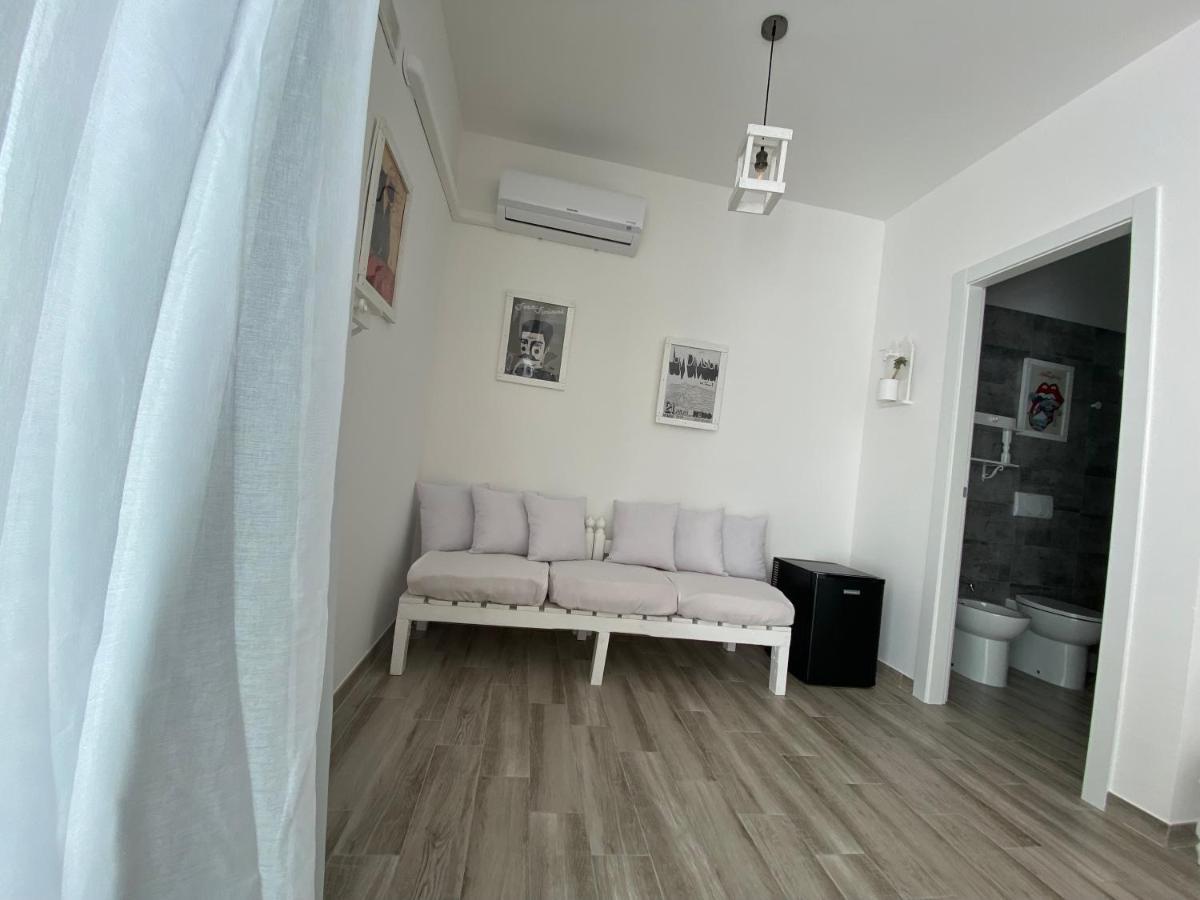 La Casa Di Nina Bed & Breakfast Lecce Exterior photo