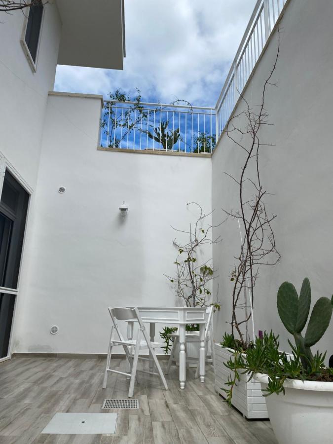 La Casa Di Nina Bed & Breakfast Lecce Exterior photo